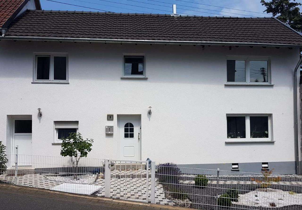 Westerwald Apartments Strassenhaus Buitenkant foto
